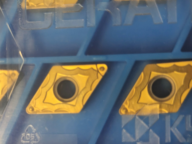 Kyocera Cermet-WSP DNMG110408-GP, Sorte PV90