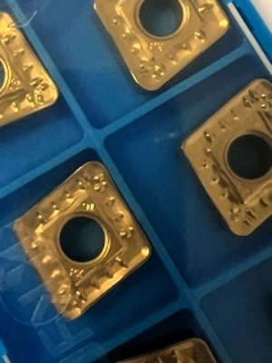 Kyocera WSP CNMM120416-PX, Sorte CA515