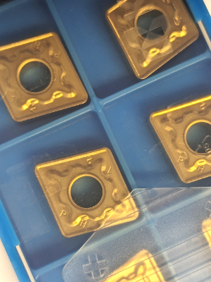 Kyocera WSP CNMG120412-PH, Sorte CA515