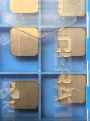 Kyocera Cermet-WSP SEKN1204AFTN, Sorte TN100M